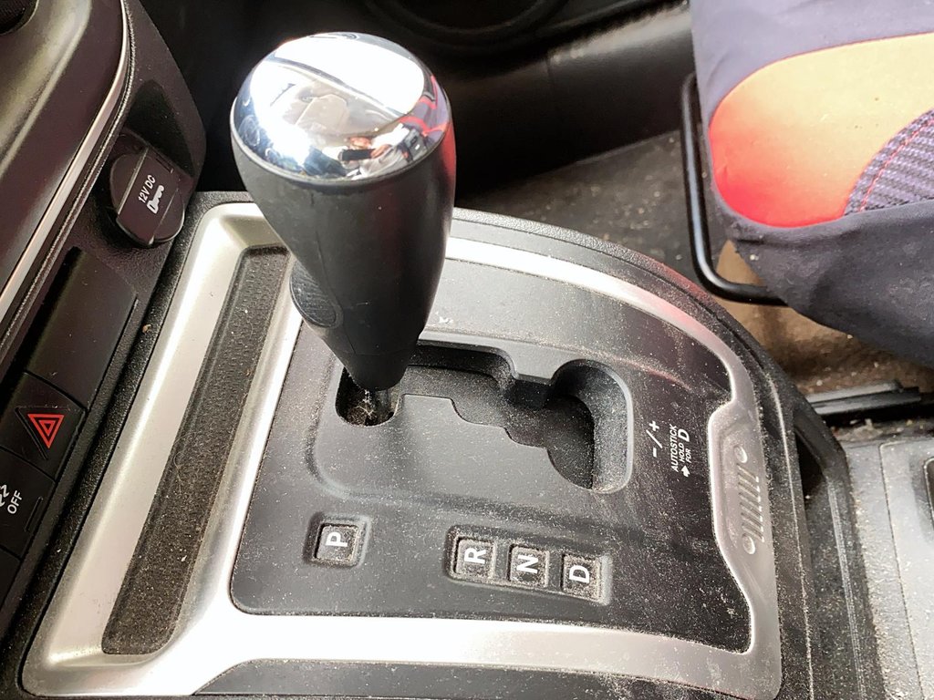 2014 Jeep Compass 4x2 Sport / North in Brantford, Ontario - 12 - w1024h768px