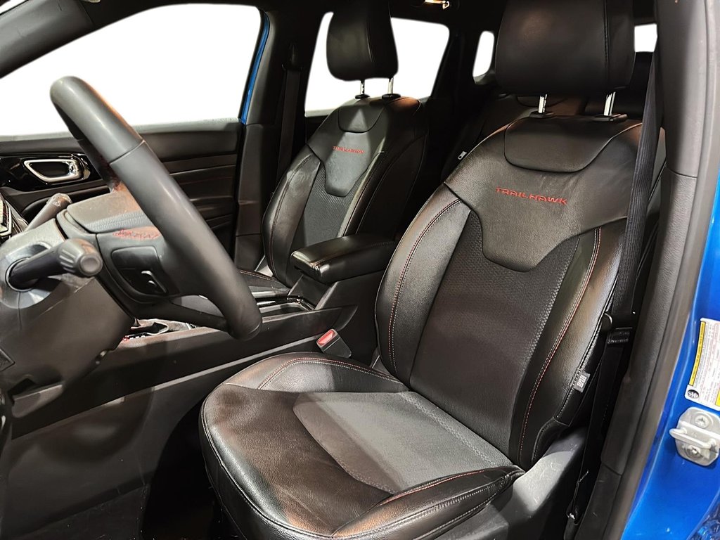 2024 Jeep Compass Trailhawk 4x4 in Brantford, Ontario - 8 - w1024h768px