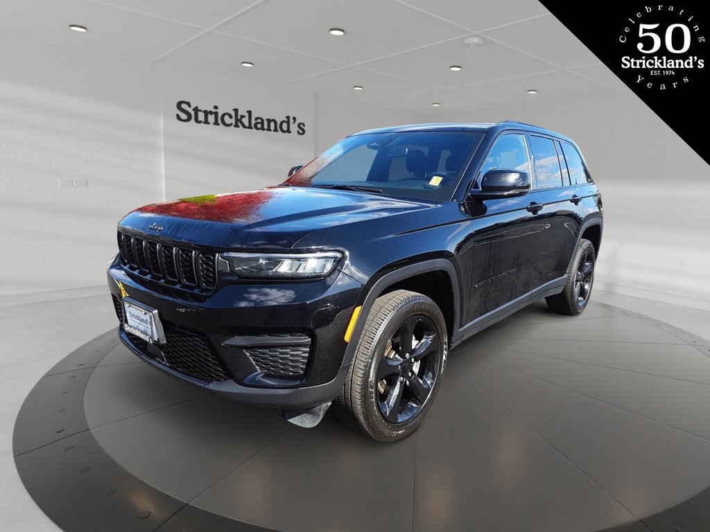 2023  Grand Cherokee 4X4 Laredo in Stratford, Ontario - 1 - w1024h768px