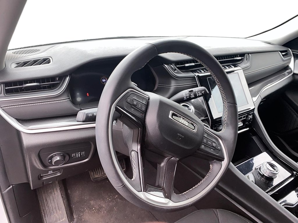 2023 Jeep Grand Cherokee 4X4 Laredo in Brantford, Ontario - 9 - w1024h768px