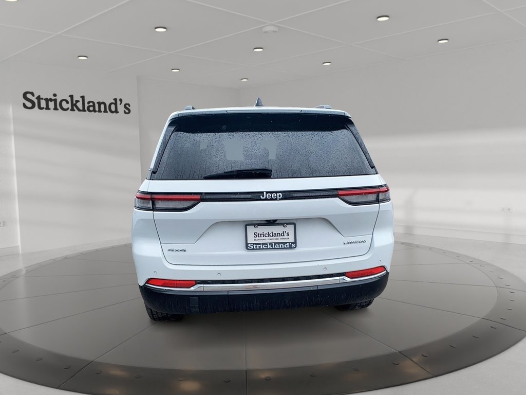 2023 Jeep Grand Cherokee 4X4 Laredo in Brantford, Ontario - 3 - w1024h768px