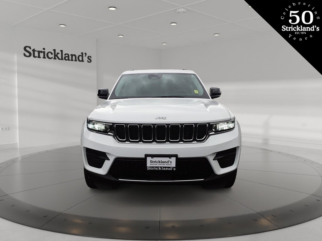 2023  Grand Cherokee 4X4 Laredo in Stratford, Ontario - 2 - w1024h768px