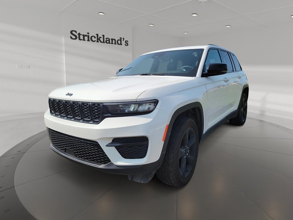 2023 Jeep Grand Cherokee 4X4 Laredo in Brantford, Ontario - 1 - w1024h768px