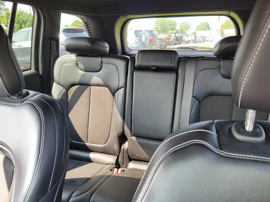 2023 Jeep Grand Cherokee 4X4 Laredo in Brantford, Ontario - 14 - w1024h768px