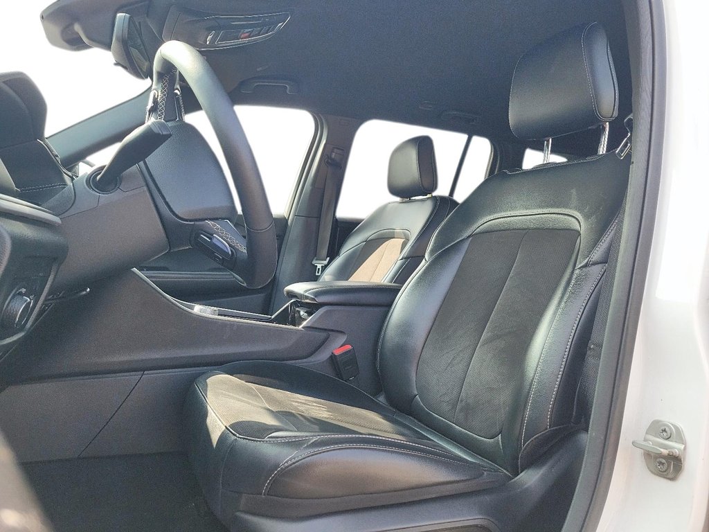 2023 Jeep Grand Cherokee 4X4 Laredo in Brantford, Ontario - 8 - w1024h768px