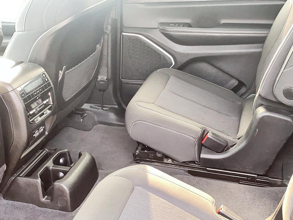 2021 Jeep Grand Cherokee L 4x4 Laredo in Brantford, Ontario - 20 - w1024h768px