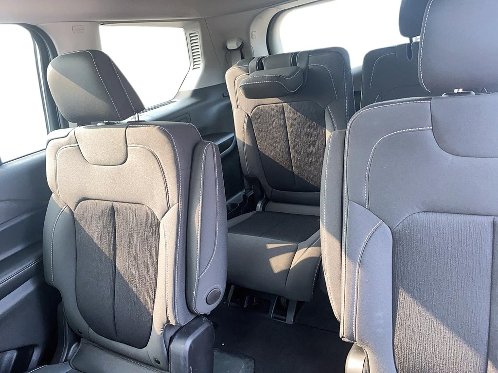 2021 Jeep Grand Cherokee L 4x4 Laredo in Brantford, Ontario - 21 - w1024h768px