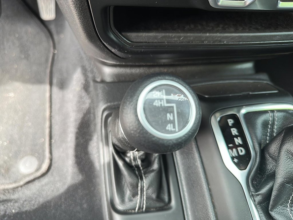 2023 Jeep Wrangler Unlimited Sahara in Brantford, Ontario - 15 - w1024h768px
