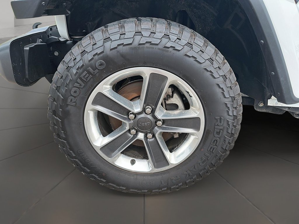 2023 Jeep Wrangler Unlimited Sahara in Brantford, Ontario - 7 - w1024h768px