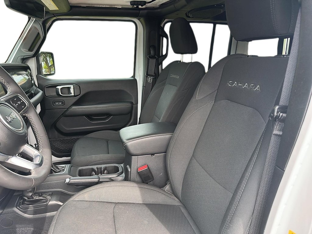 2023 Jeep Wrangler Unlimited Sahara in Brantford, Ontario - 8 - w1024h768px