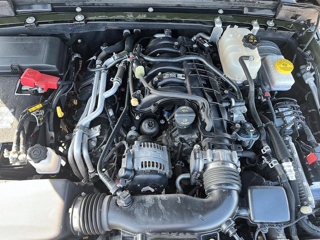 2023 Jeep Wrangler Unlimited Sport in Brantford, Ontario - 7 - w1024h768px