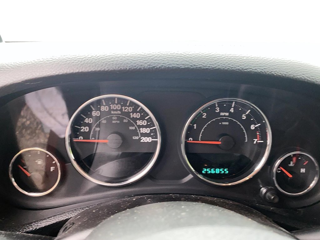 2014 Jeep Wrangler Unlimited Sahara in Brantford, Ontario - 12 - w1024h768px