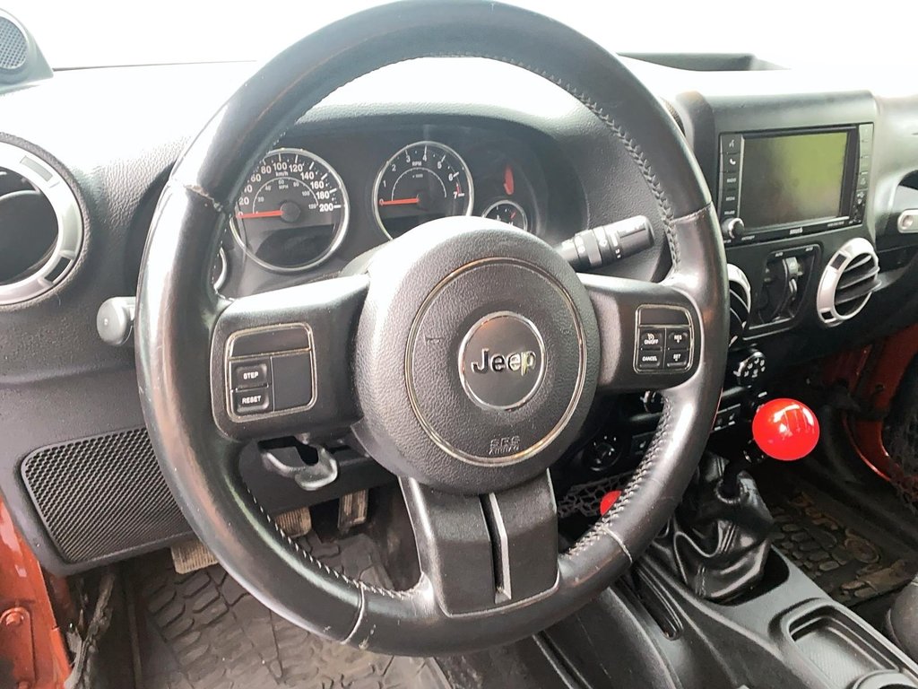 2014 Jeep Wrangler Unlimited Sahara in Brantford, Ontario - 11 - w1024h768px