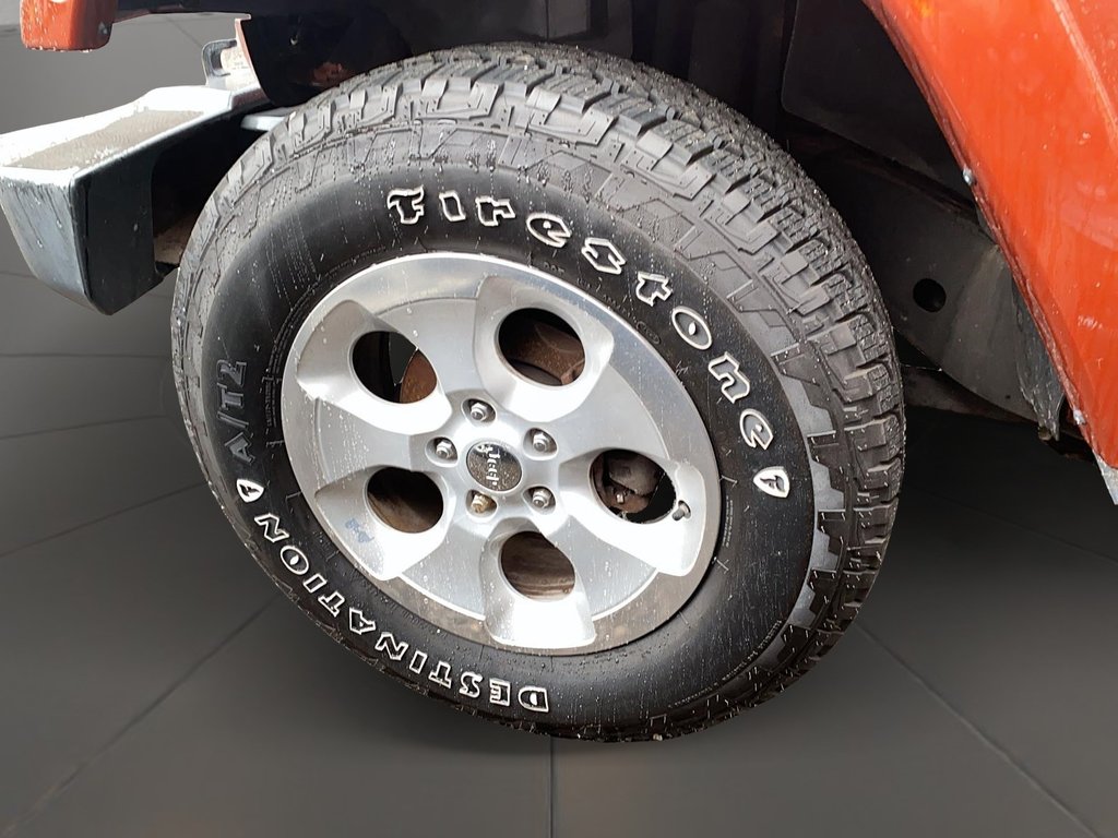 2014 Jeep Wrangler Unlimited Sahara in Brantford, Ontario - 7 - w1024h768px