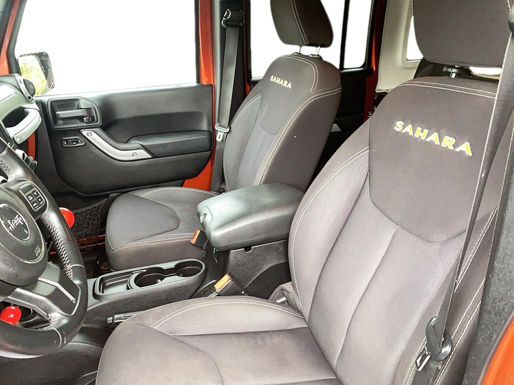 2014 Jeep Wrangler Unlimited Sahara in Brantford, Ontario - 8 - w1024h768px