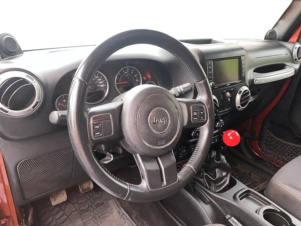2014 Jeep Wrangler Unlimited Sahara in Brantford, Ontario - 9 - w1024h768px