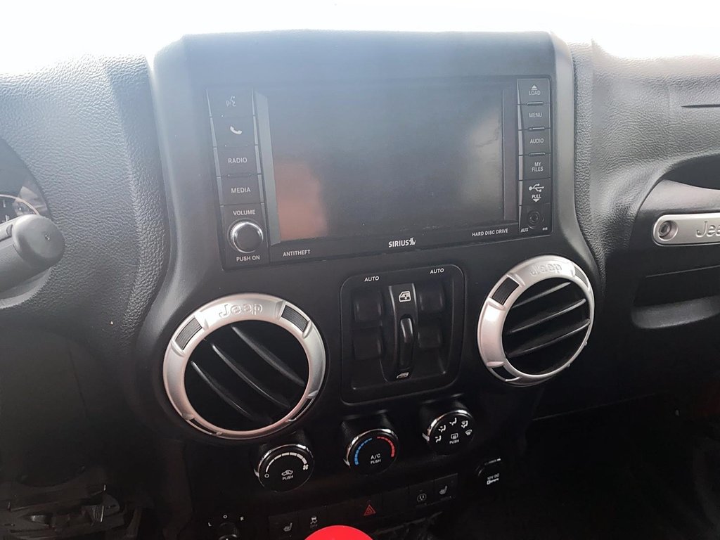 2014 Jeep Wrangler Unlimited Sahara in Brantford, Ontario - 13 - w1024h768px