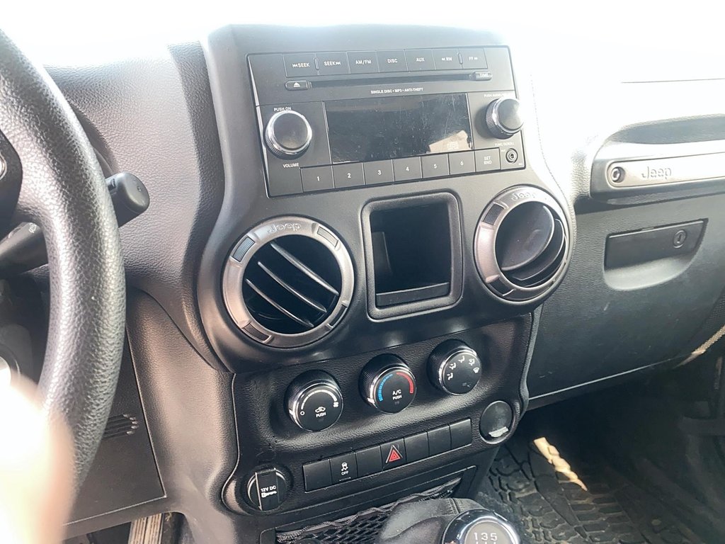 2018 Jeep Wrangler Jk Sport in Stratford, Ontario - 14 - w1024h768px