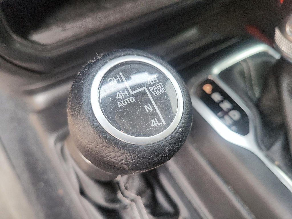 2018 Jeep Wrangler Jl Unlimited Sahara in Brantford, Ontario - 15 - w1024h768px