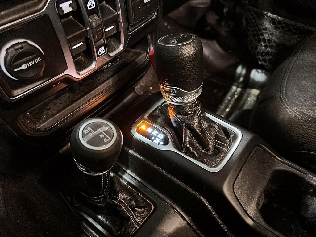 2019 Jeep Wrangler Jl Unlimited Sahara in Stratford, Ontario - 13 - w1024h768px