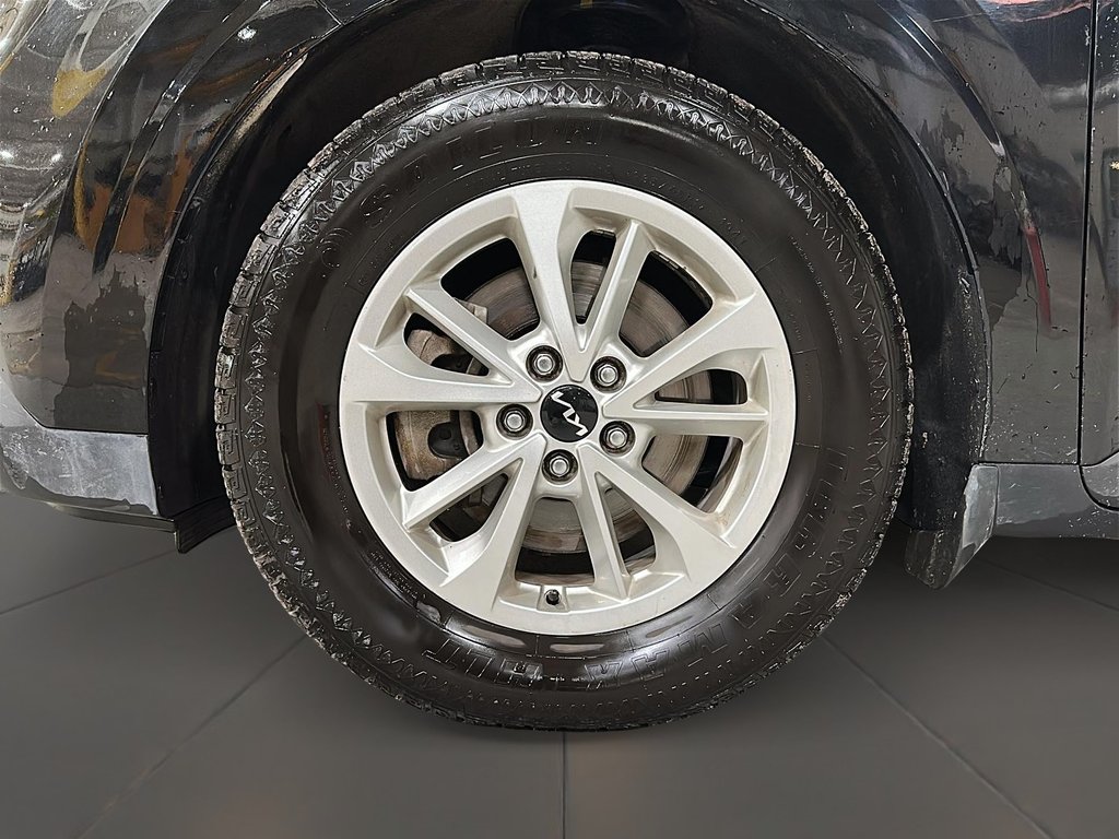 2024 Kia Carnival LX+ FWD in Brantford, Ontario - 7 - w1024h768px