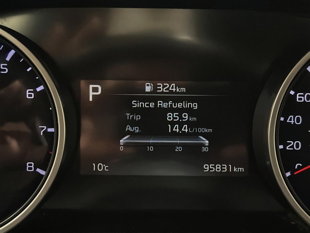 2024 Kia Carnival LX+ FWD in Brantford, Ontario - 12 - w1024h768px