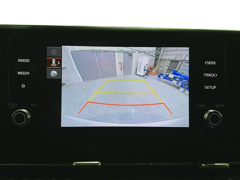 2024 Kia Carnival LX+ FWD in Brantford, Ontario - 15 - w1024h768px