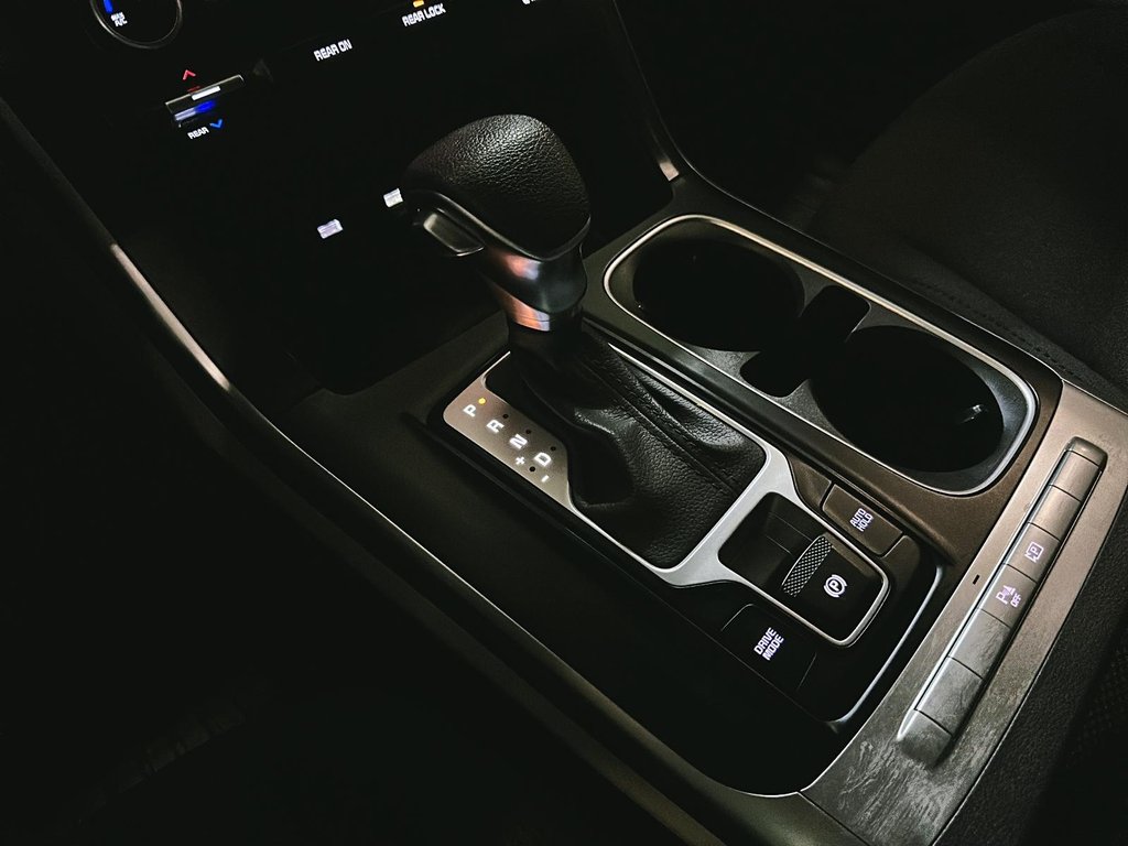 2024 Kia Carnival LX FWD in Brantford, Ontario - 14 - w1024h768px