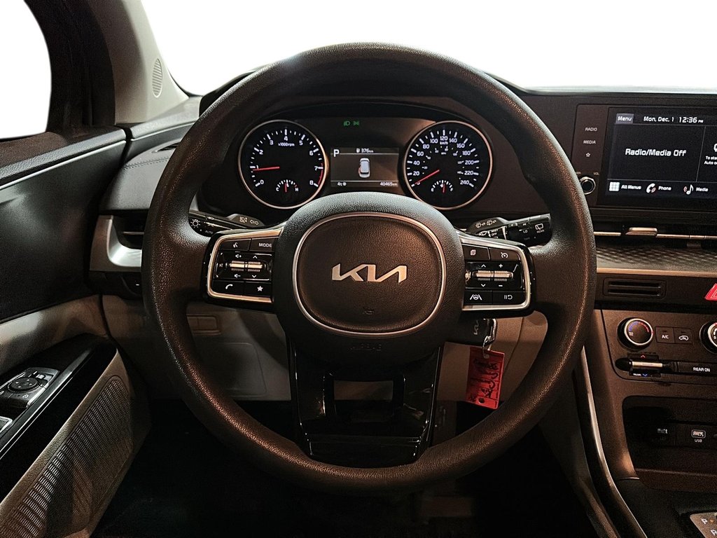 2024 Kia Carnival LX FWD in Brantford, Ontario - 11 - w1024h768px