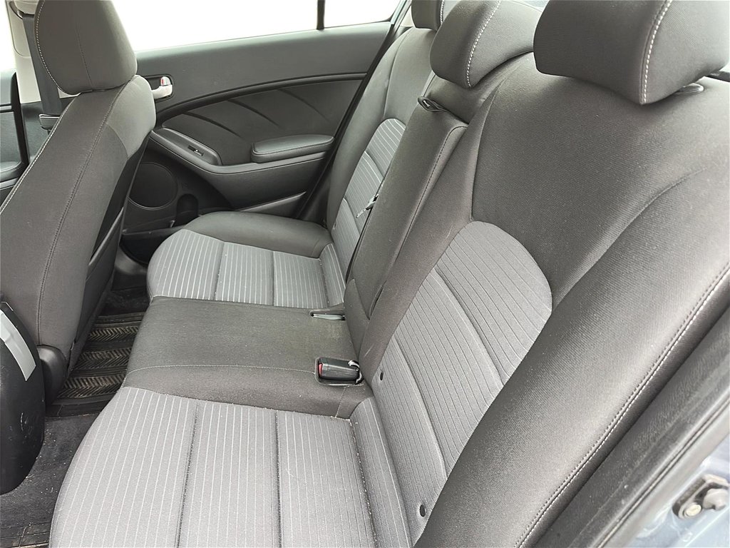 2017 Kia Forte (5) LX+ / MT in Stratford, Ontario - 19 - w1024h768px