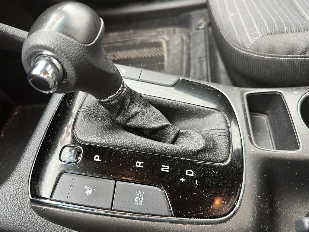 2017 Kia Forte (5) LX+ / MT in Stratford, Ontario - 14 - w1024h768px