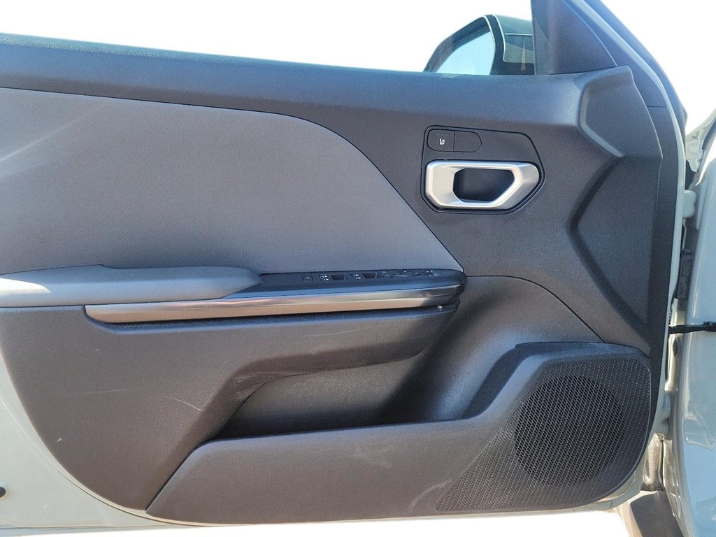 2025 Kia K4 LX FWD in Brantford, Ontario - 10 - w1024h768px