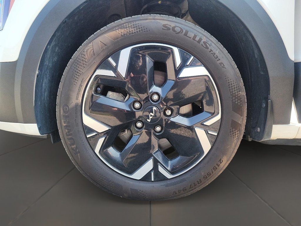 2023 Kia Niro EV Premium in Brantford, Ontario - 7 - w1024h768px