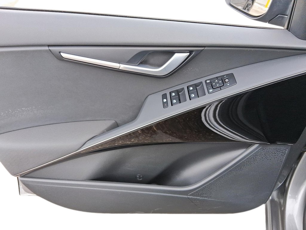 2025 Kia Niro Plug-In Hybrid EX Premium FWD in Brantford, Ontario - 11 - w1024h768px