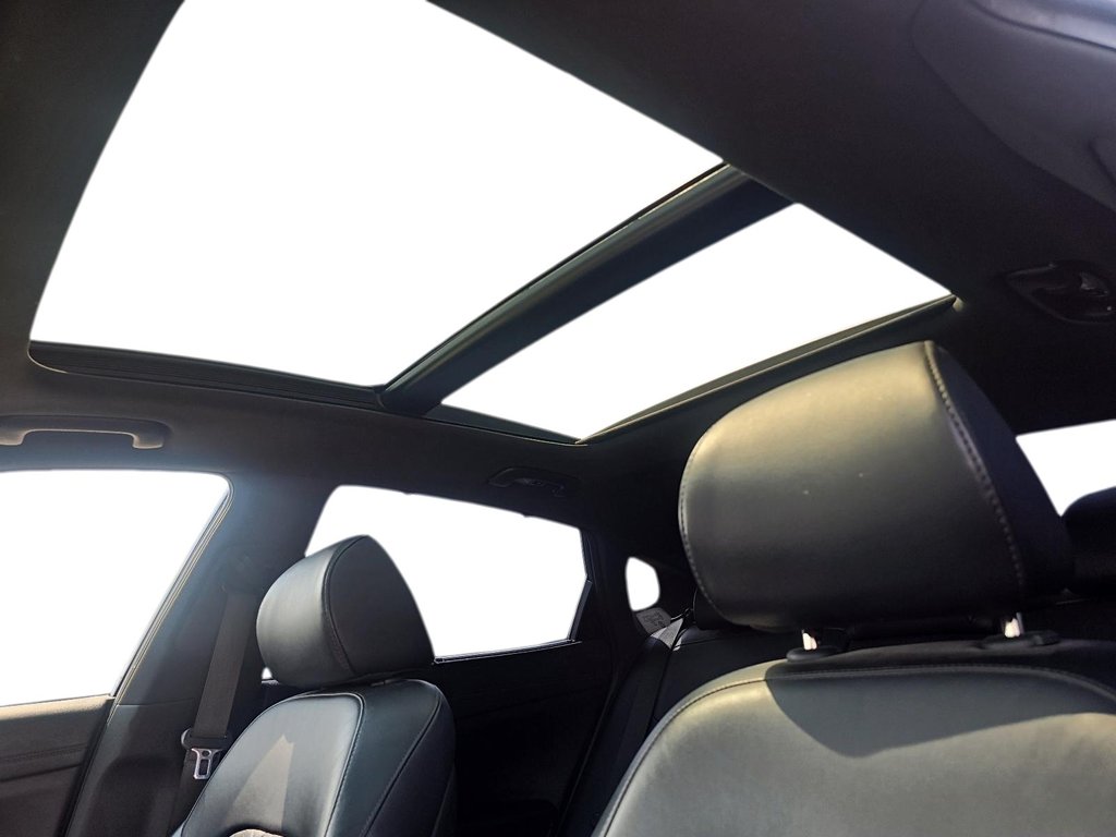 2019 Kia Optima SXL Turbo in Stratford, Ontario - 15 - w1024h768px