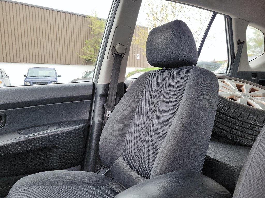 2012 Kia Rondo EX (5-seater) in Brantford, Ontario - 13 - w1024h768px