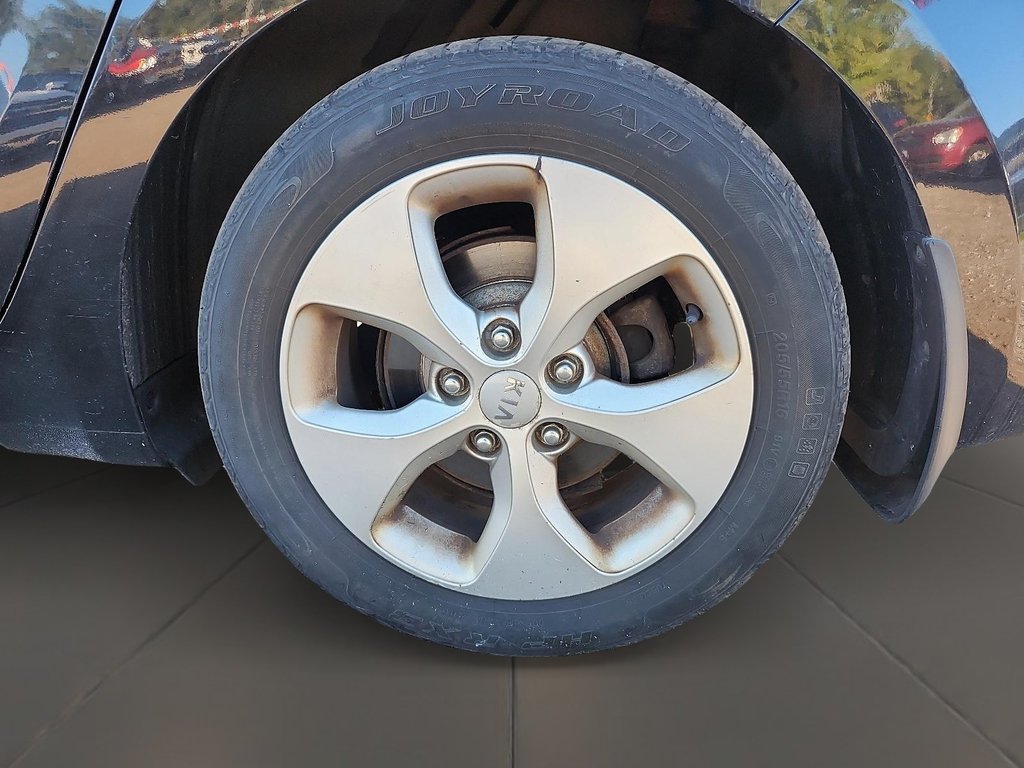 2014 Kia Rondo EX AT in Brantford, Ontario - 7 - w1024h768px