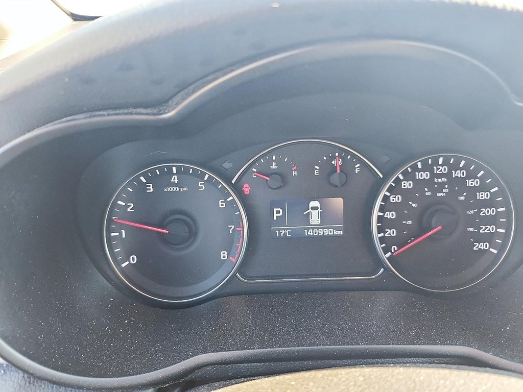 2014 Kia Rondo EX AT in Brantford, Ontario - 13 - w1024h768px