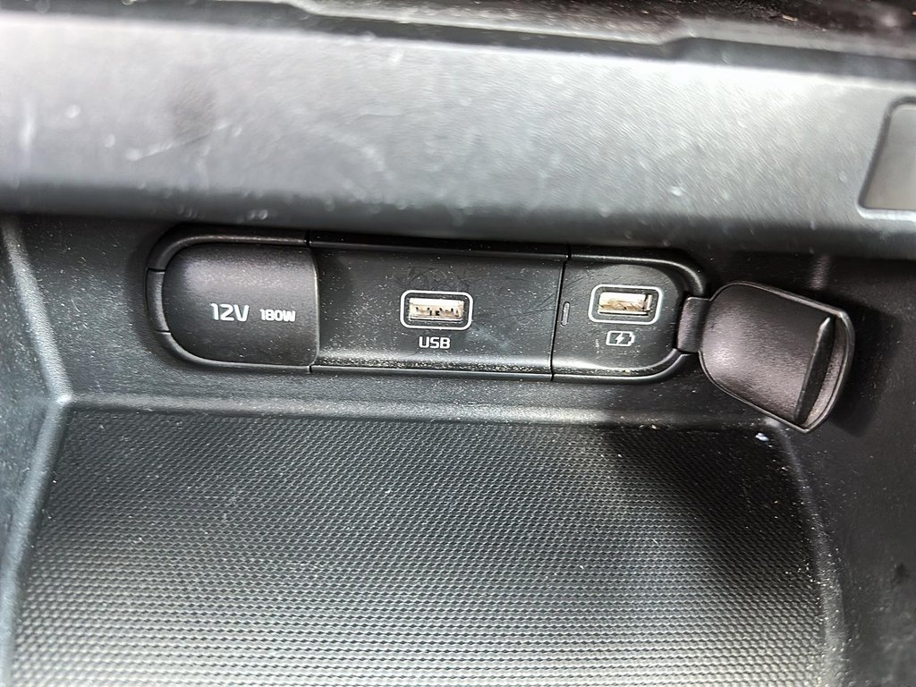 2022 Kia Seltos SX Turbo AWD in Brantford, Ontario - 14 - w1024h768px