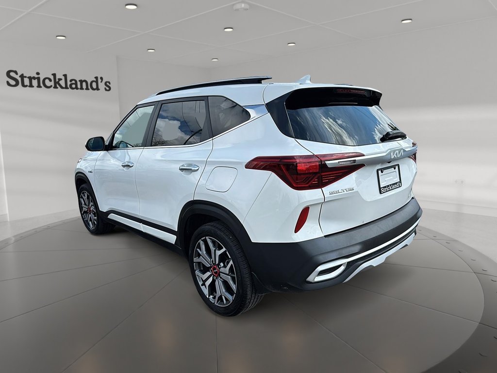 2022 Kia Seltos SX Turbo AWD in Brantford, Ontario - 4 - w1024h768px