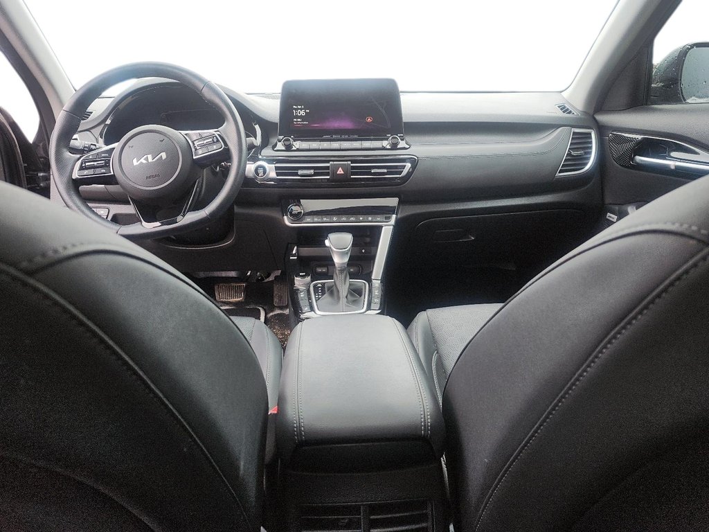 2023 Kia Seltos SX Turbo AWD in Brantford, Ontario - 9 - w1024h768px