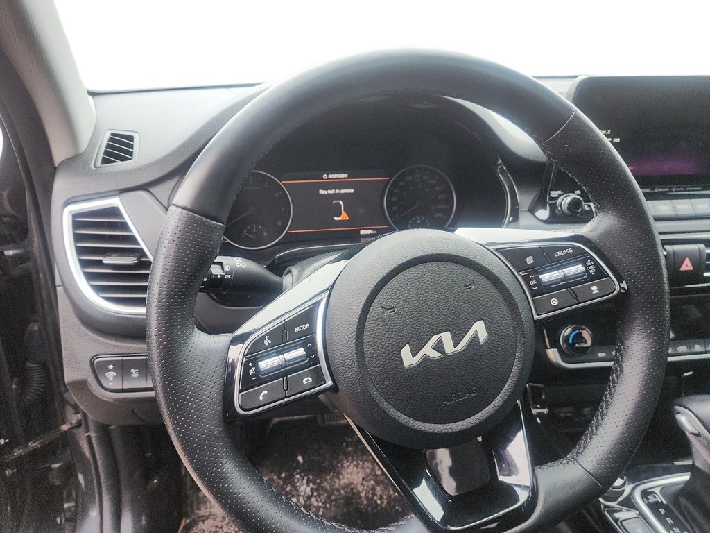 2023 Kia Seltos SX Turbo AWD in Brantford, Ontario - 11 - w1024h768px
