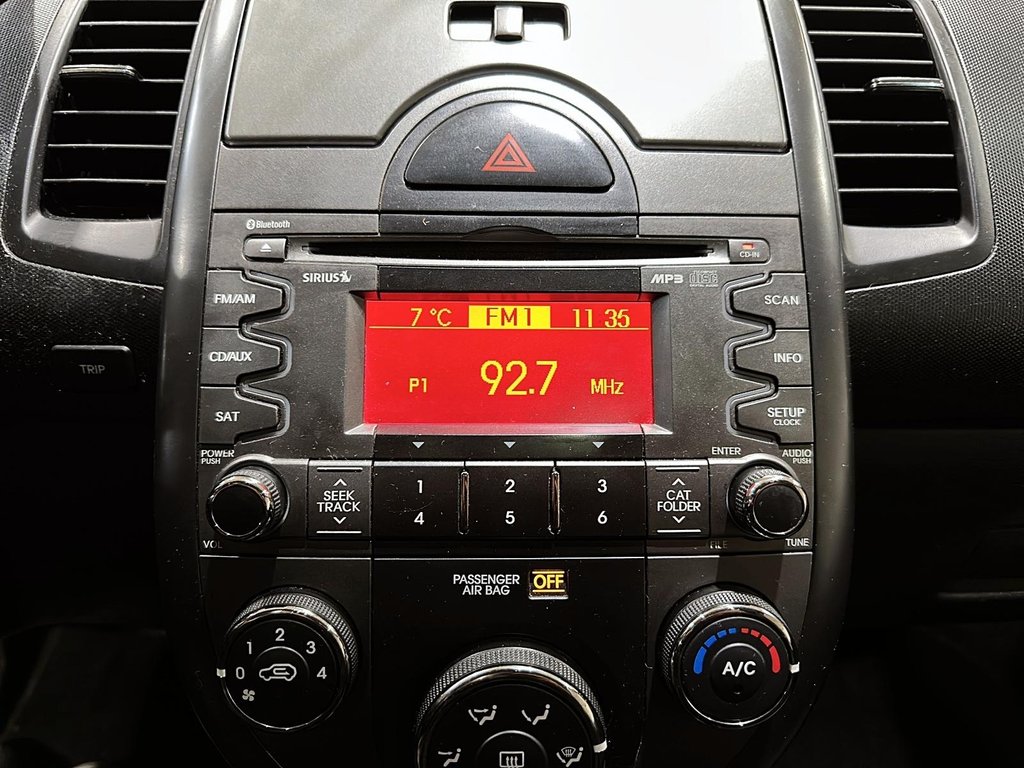 2011 Kia Soul 2.0L 4u at in Brantford, Ontario - 16 - w1024h768px