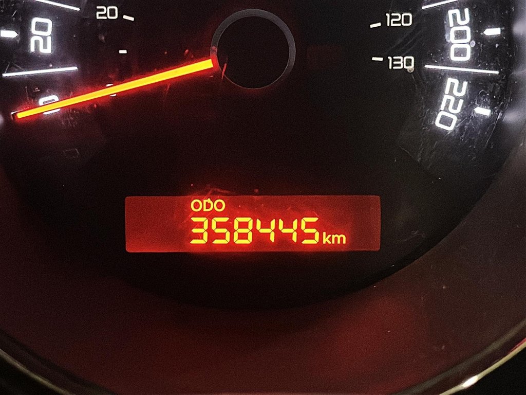 2011 Kia Soul 1.6L 5sp in Brantford, Ontario - 12 - w1024h768px