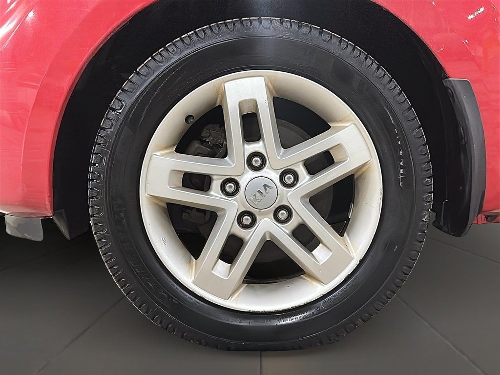 2011 Kia Soul 1.6L 5sp in Brantford, Ontario - 7 - w1024h768px