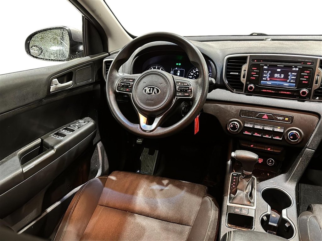 2017 Kia Sportage LX in Brantford, Ontario - 8 - w1024h768px