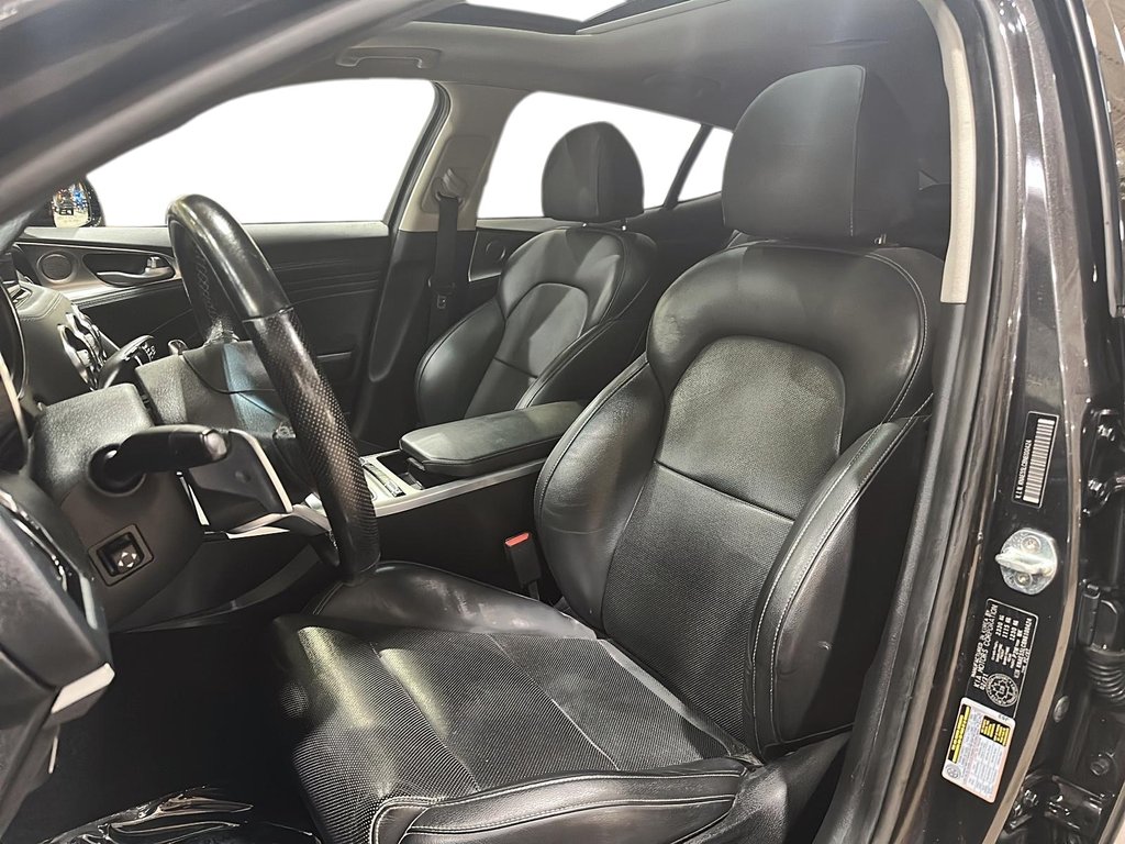 2022 Kia Stinger GT Elite in Stratford, Ontario - 8 - w1024h768px