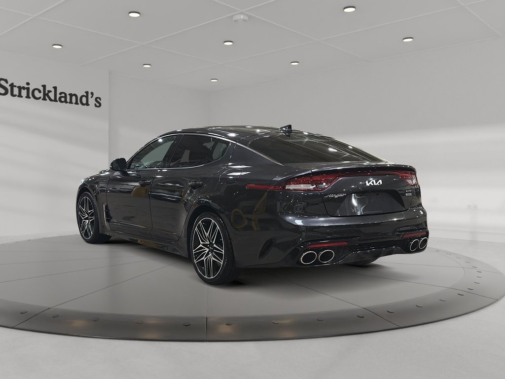 2022 Kia Stinger GT Elite in Stratford, Ontario - 4 - w1024h768px