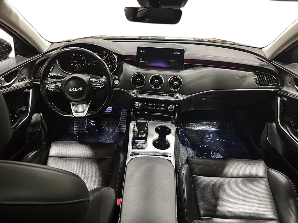 2022 Kia Stinger GT Elite in Stratford, Ontario - 9 - w1024h768px