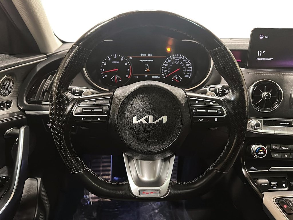 2022 Kia Stinger GT Elite in Stratford, Ontario - 11 - w1024h768px